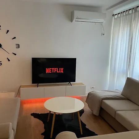 Proper 1 Apartman Tirana