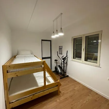 Proper 1 Apartman *